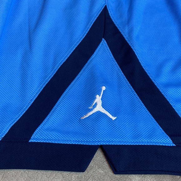 Jordan Basketball Shorts - Size XL - 724828 413 - Picture 2 of 6